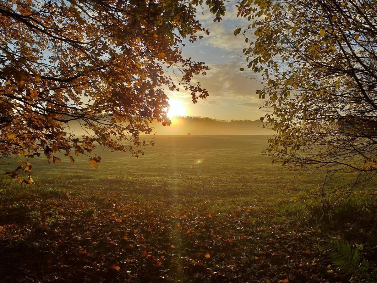 Baeverli Hills Lidköping Buitenkant foto